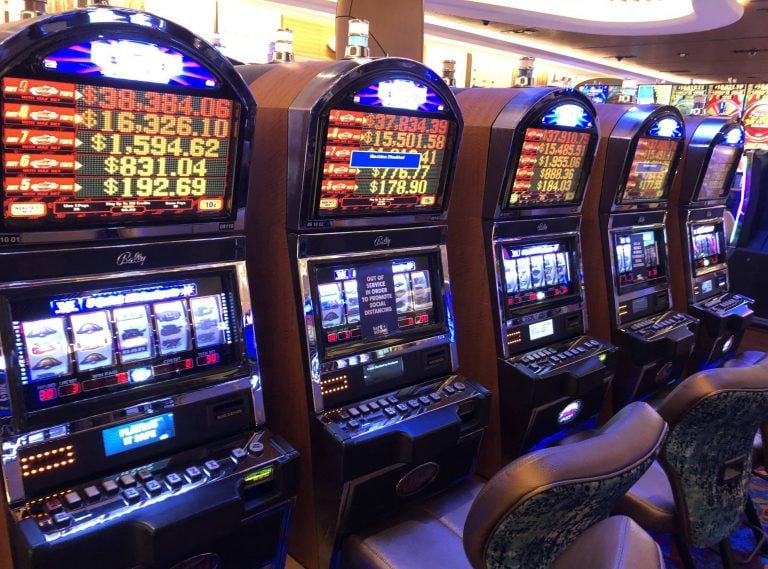 Meja Koprok live dealer di xltoto dengan studio HD